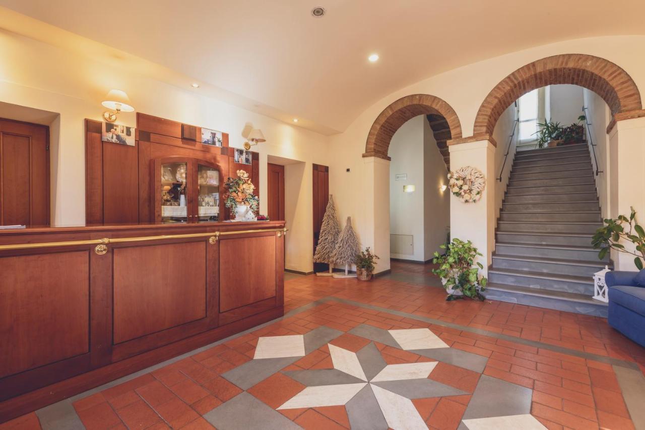 Albergo Ristorante Pasqui Rocca San Casciano Экстерьер фото